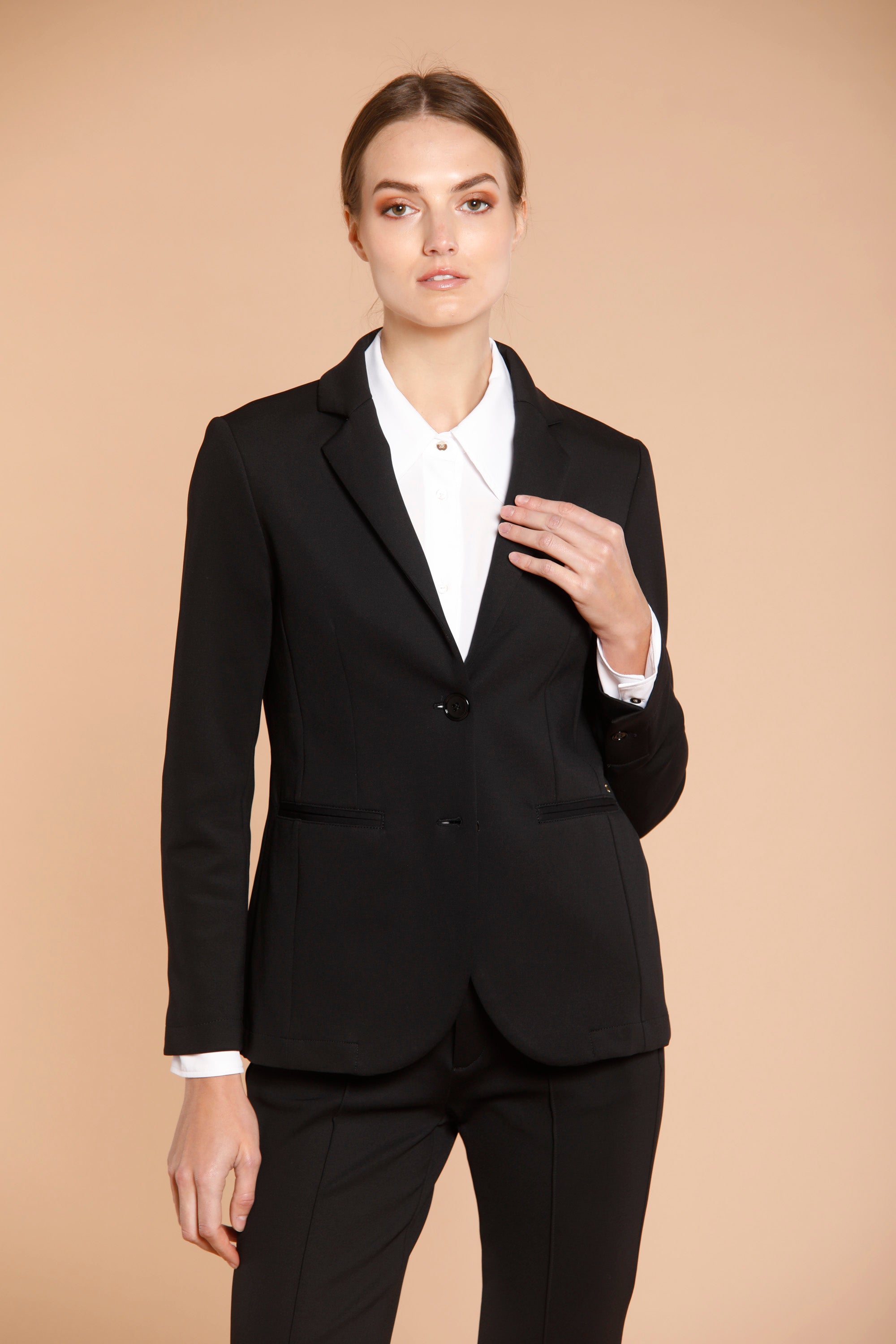 immagine 2 di blazer donna in jersey colore nero modello Helena di mason's
