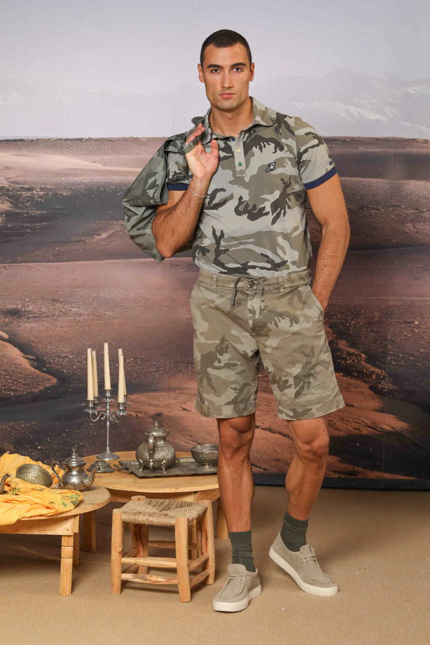 Print мъжко поло пике с камуфлаж