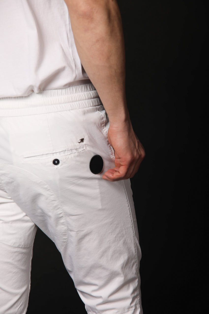 immagine 4 di pantalone chino uomo modello John fit carrot di Mason's