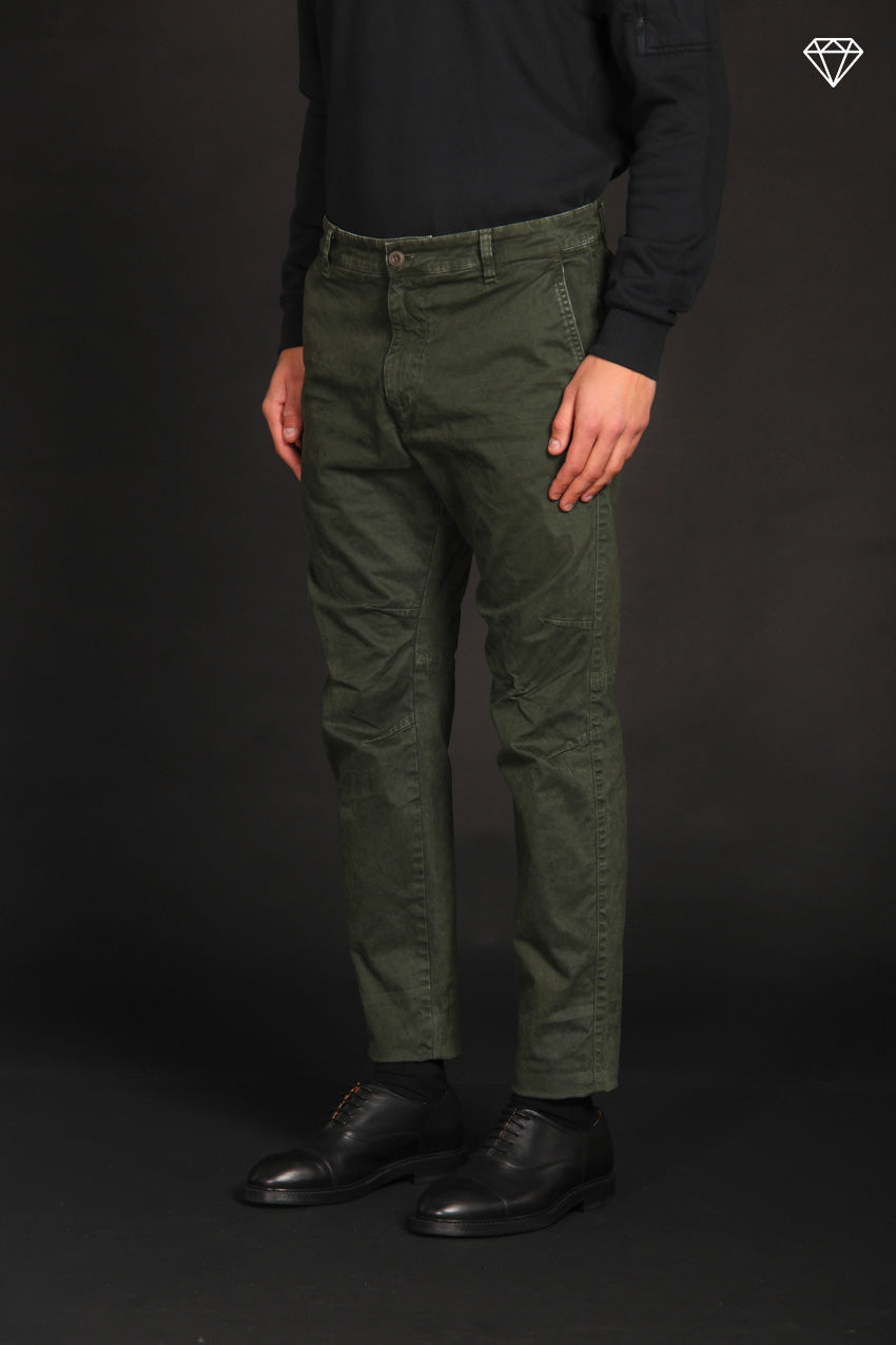 John Coolchinos панталон за мъже от габардин с лого Limited Edition, морковена кройка.