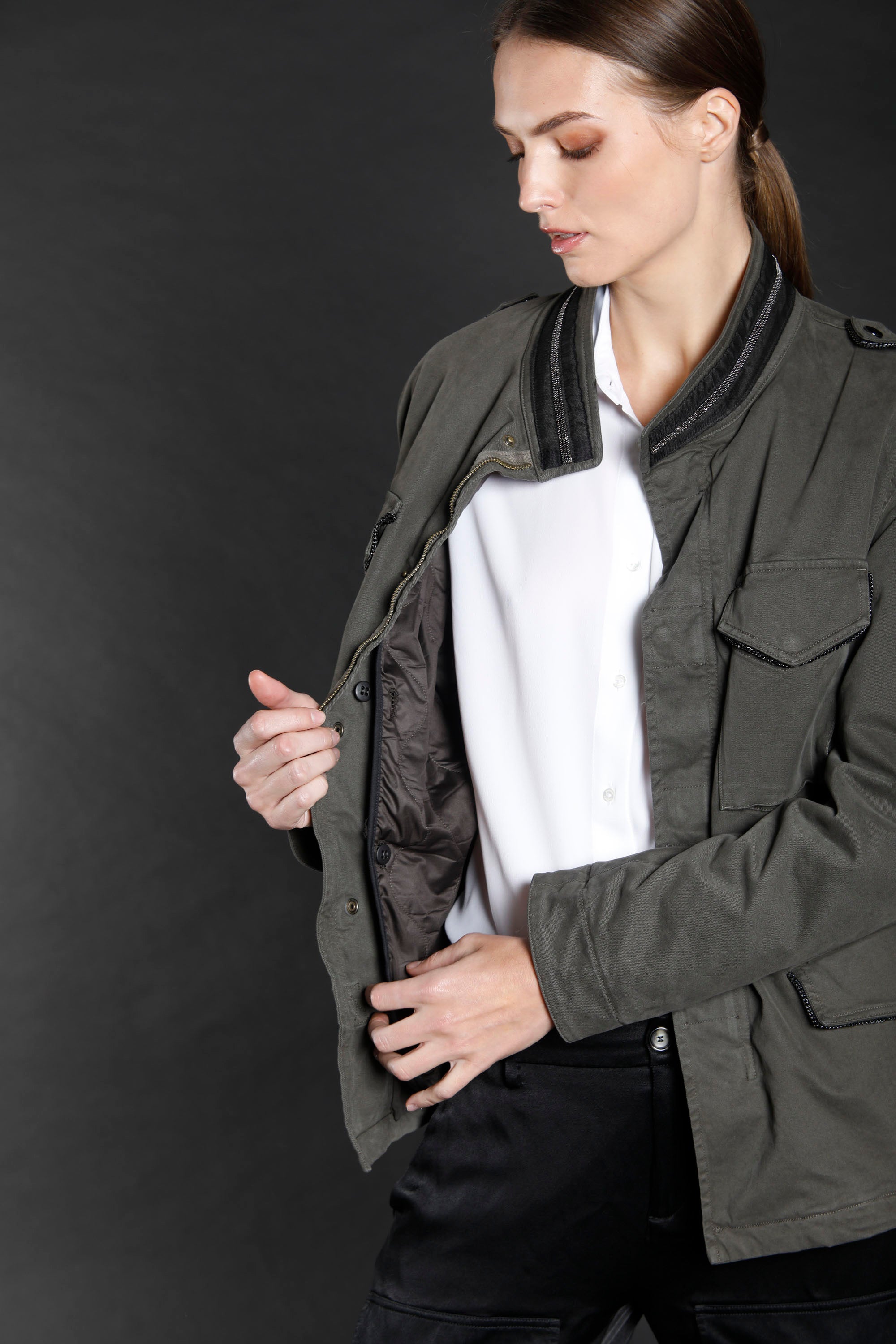 Immagine 4 di field jacket donna in gabardina colore verde modello Icon Field di Mason's 