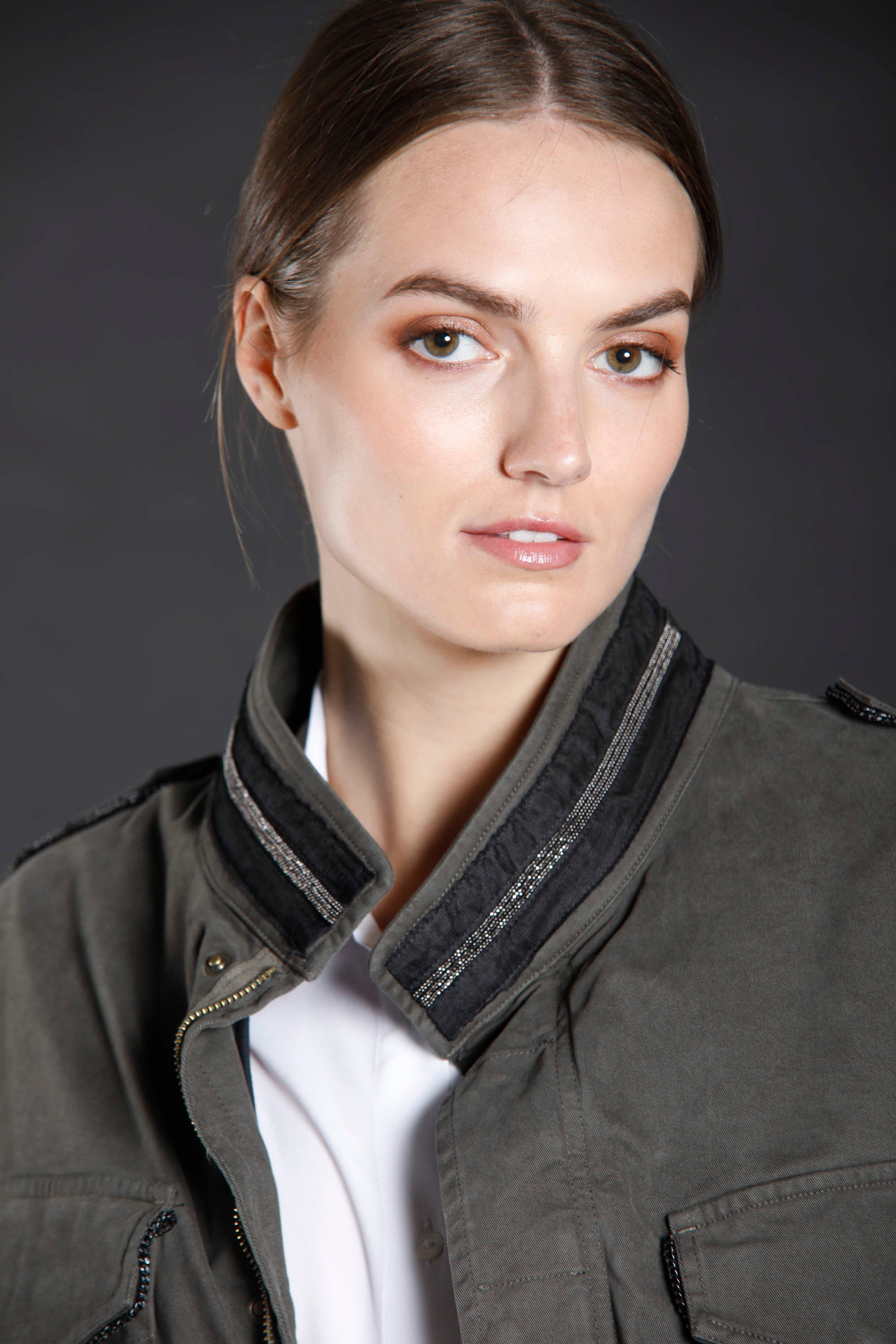 Immagine 2 di field jacket donna in gabardina colore verde modello Icon Field di Mason's 