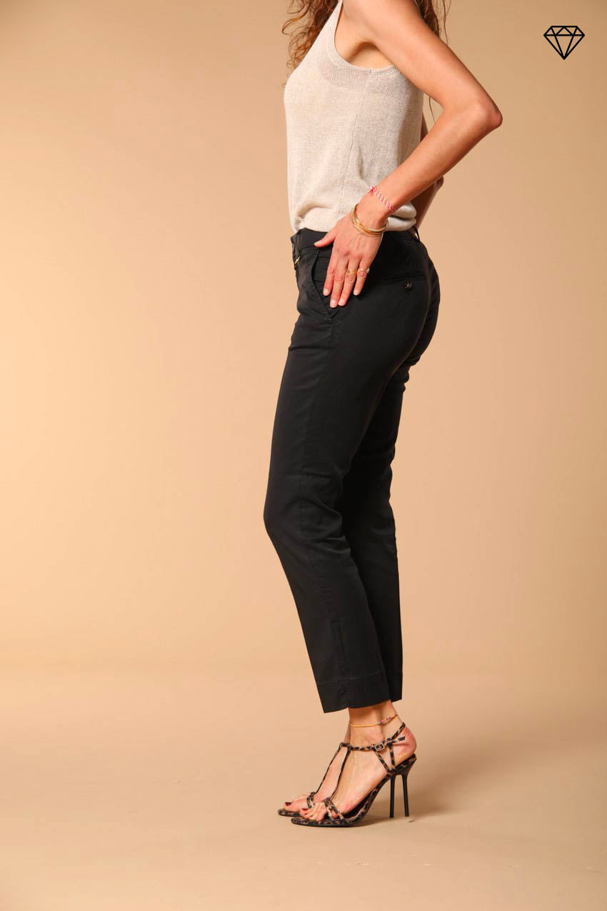 Immagine 3 di pantalone chino donna in twill modello Jaqueline Curvie curvy fit 