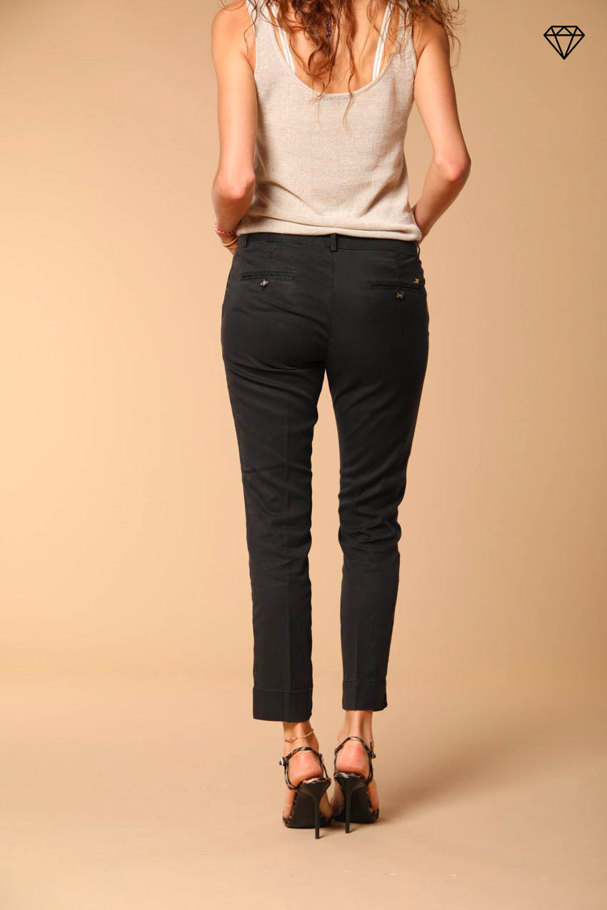 Immagine 4 di pantalone chino donna in twill modello Jaqueline Curvie curvy fit 