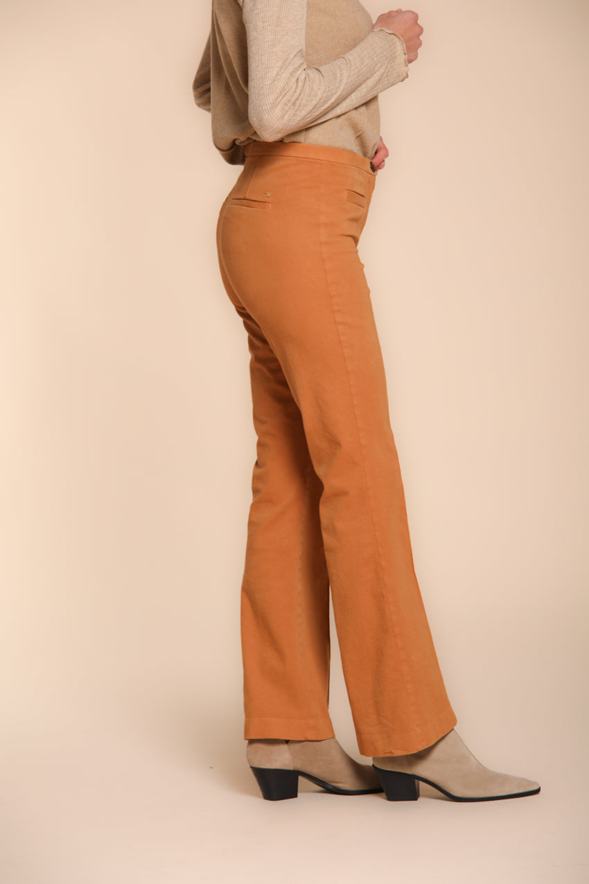Foto 4 Milano Flare pantalone chino donna in raso slim fit
