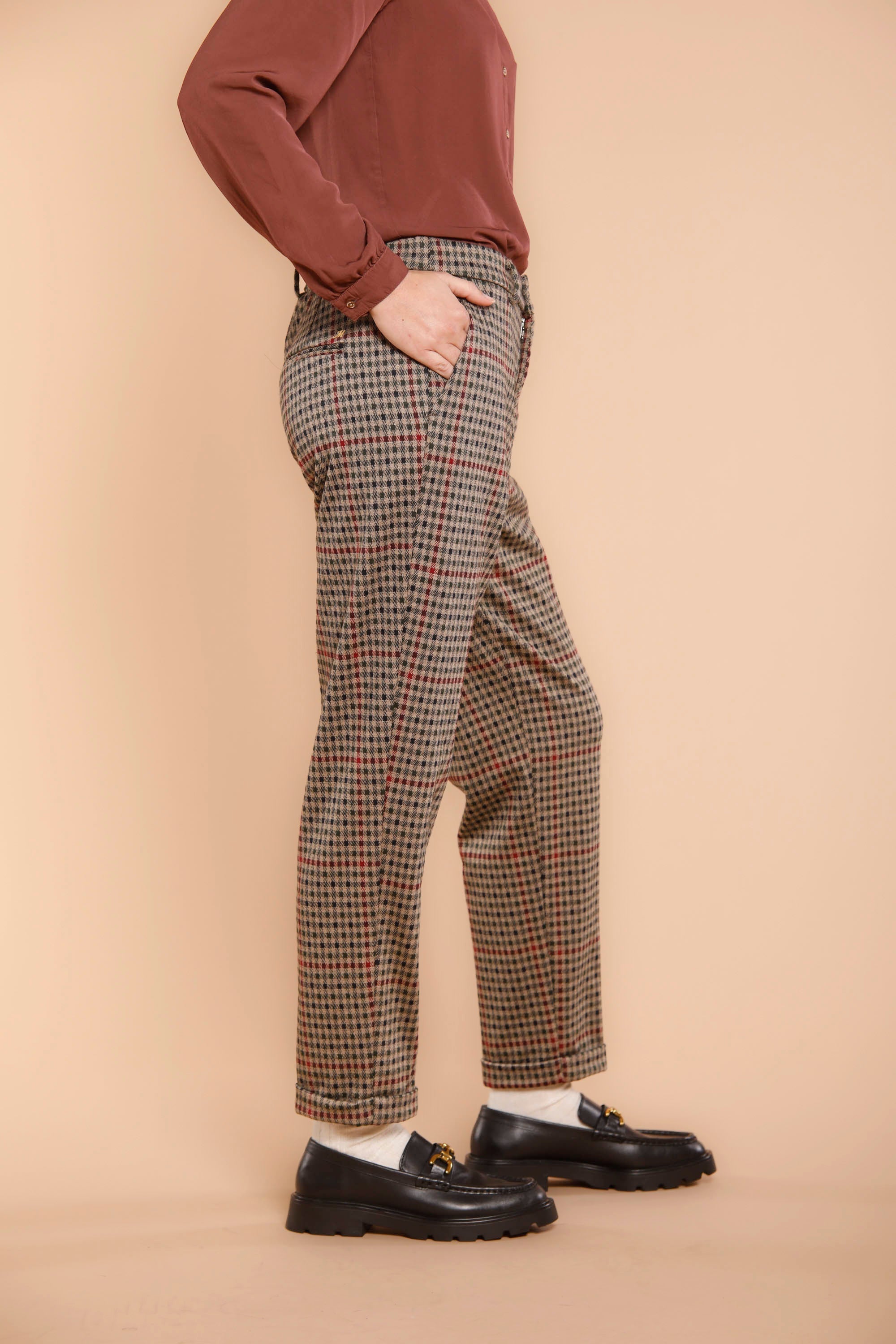 Immagine 2 di pantaloni chino donna in jersey beige con pattern quadretto modello New York Cozy di Mason's