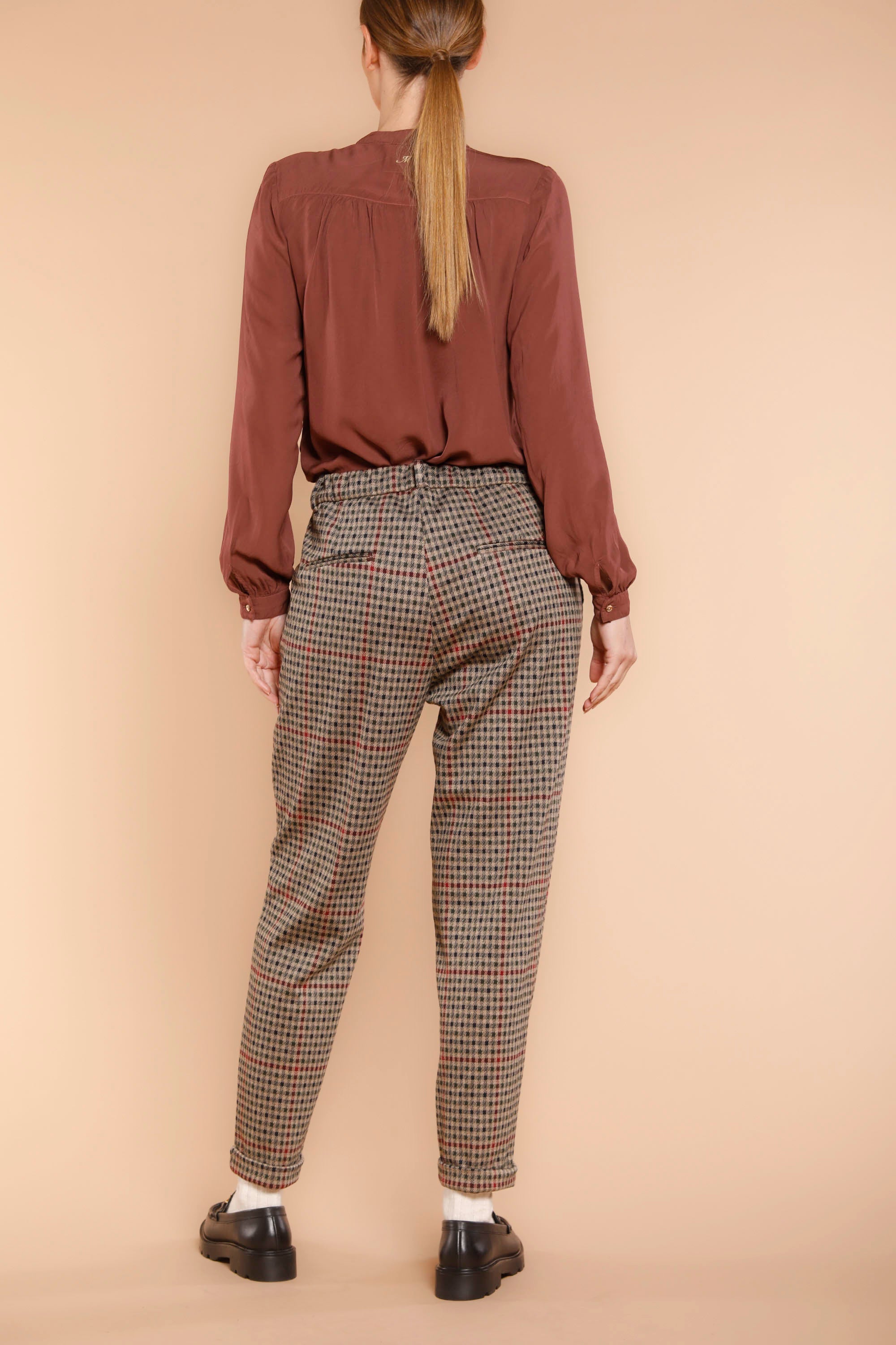 Immagine 4 di pantaloni chino donna in jersey beige con pattern quadretto modello New York Cozy di Mason's