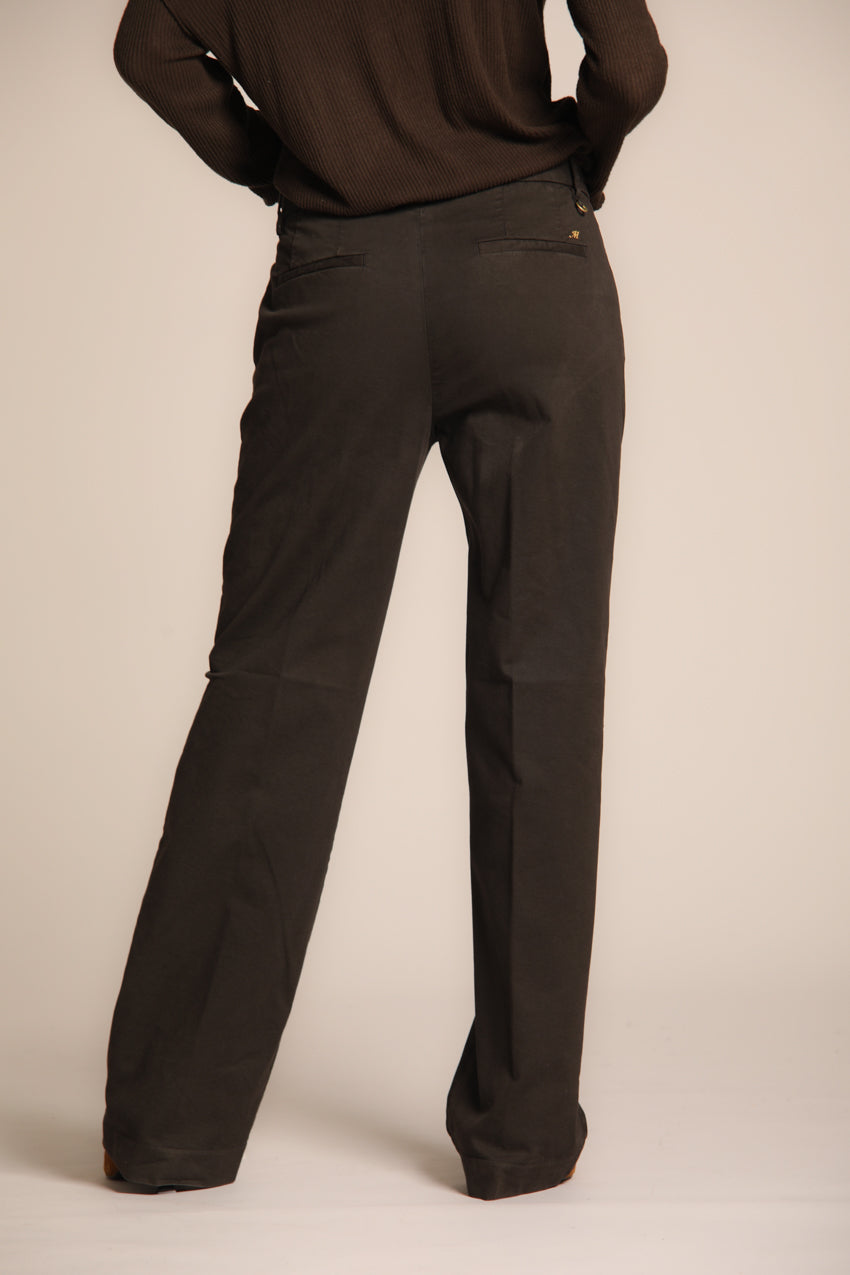 New Дамски панталони York Straight chino от габардин.