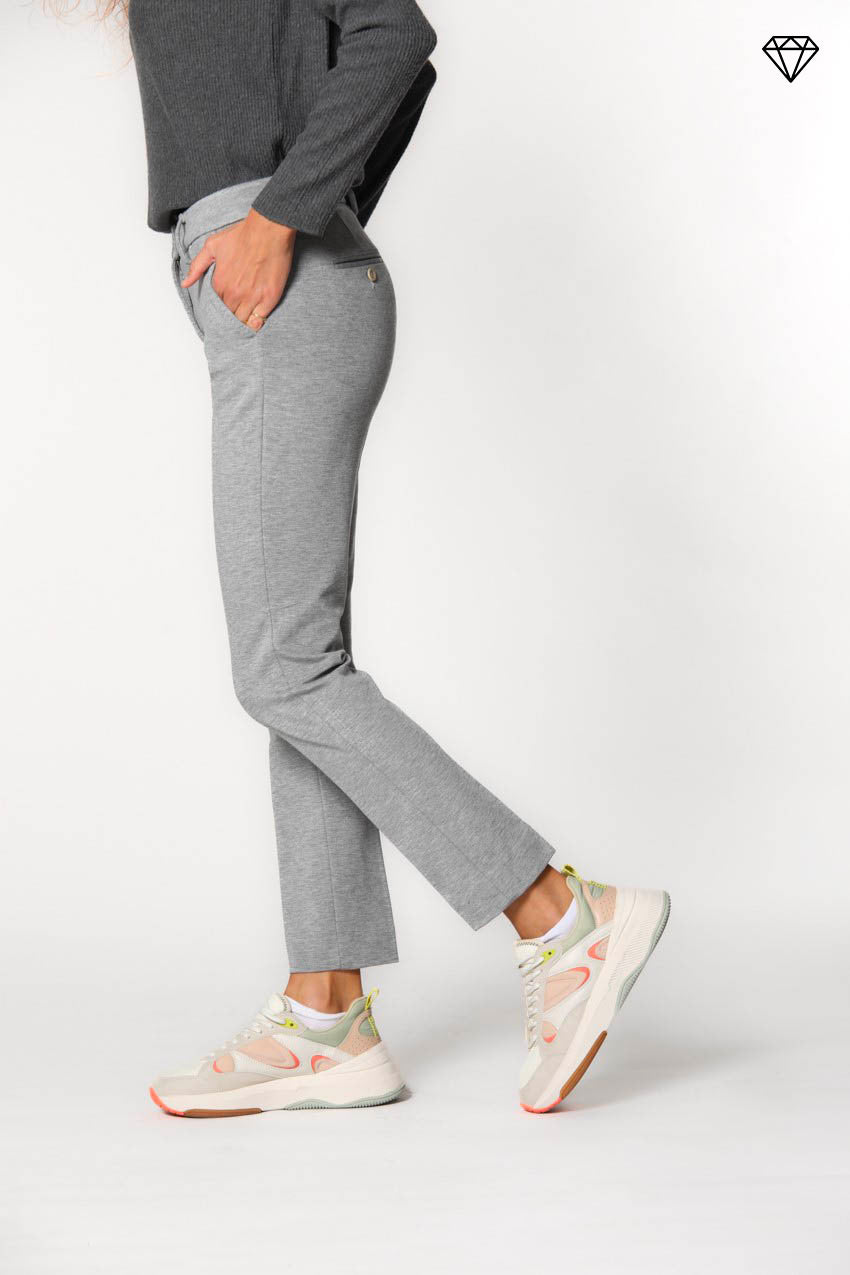Immagine 3 di pantaloni chino donna in jersey tecnico modello New York Slim slim fit 