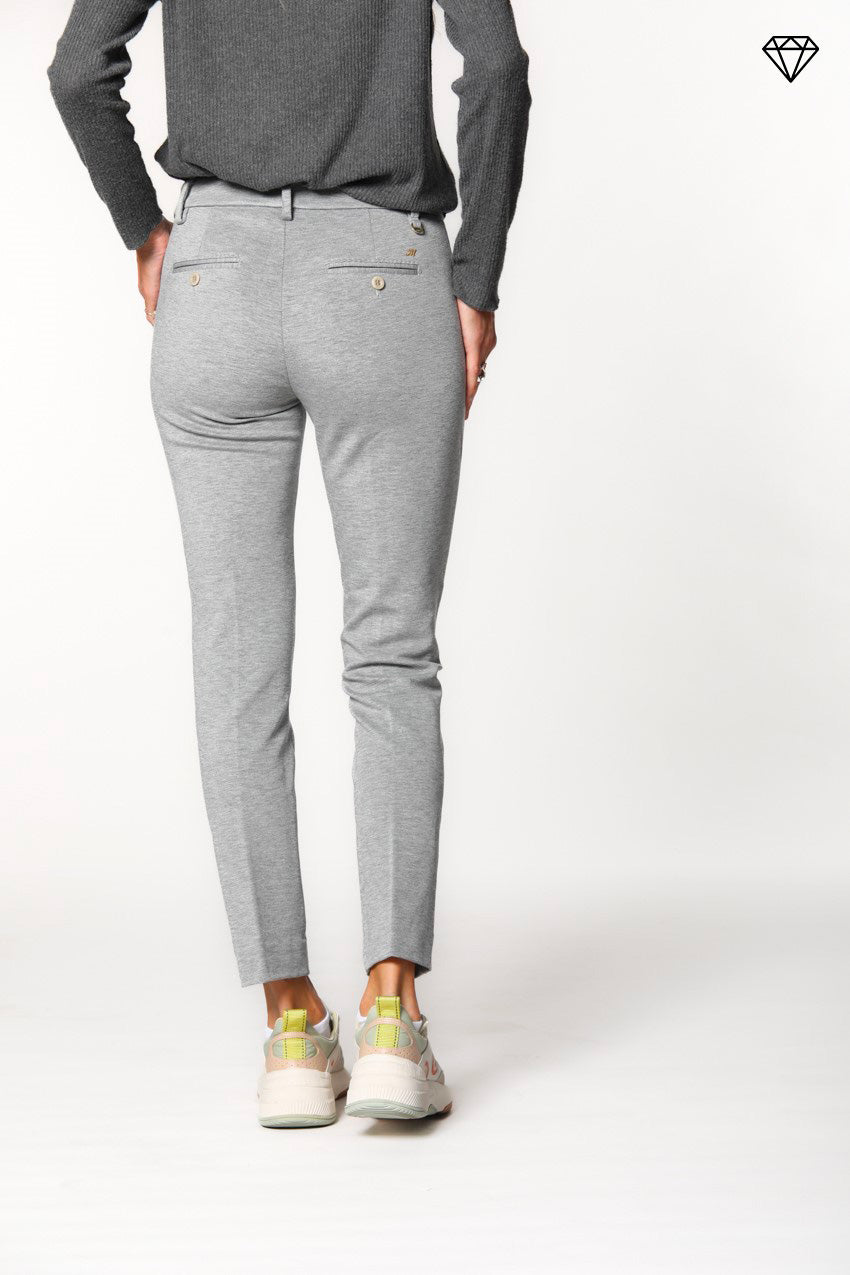 Immagine 4 di pantaloni chino donna in jersey tecnico modello New York Slim slim fit 