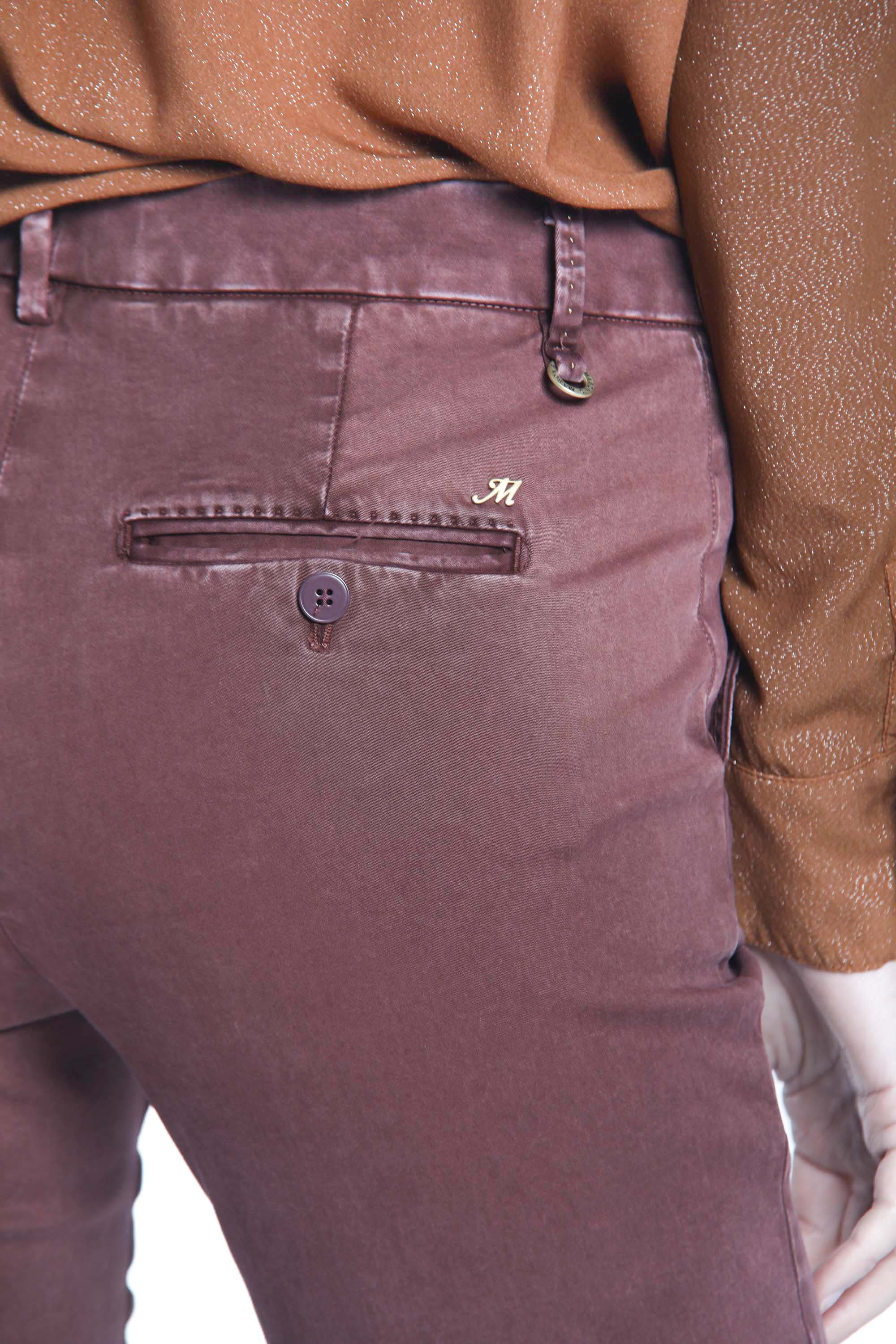 Immagine 4 di pantalone chino donna in raso color bordeaux modello New York Slim di Mason's