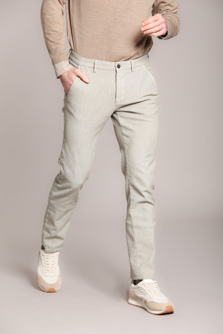 Foto 1 Torino pantalone chino uomo in fustagno con stampa galles slim fit