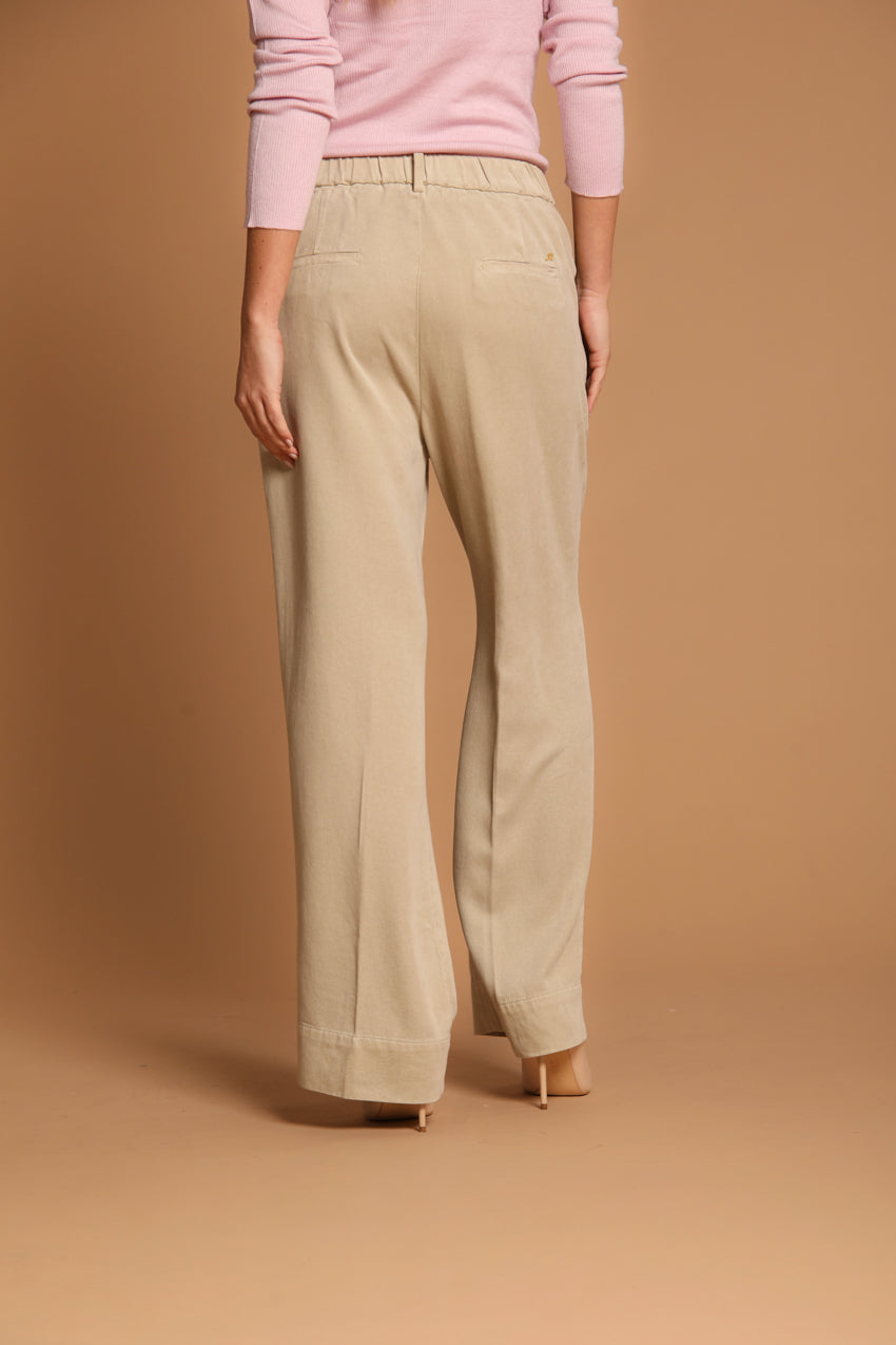 immagine 5 di pantalone chino donna, modello New York Cozy Straight, di colore ghiaccio, fit straight di mason's