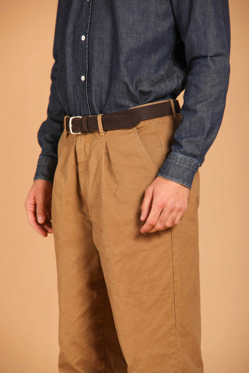 immagine 4 di pantalone chino uomo, modello Pinces 22 di colore biscotto, fit relaxed di Mason's