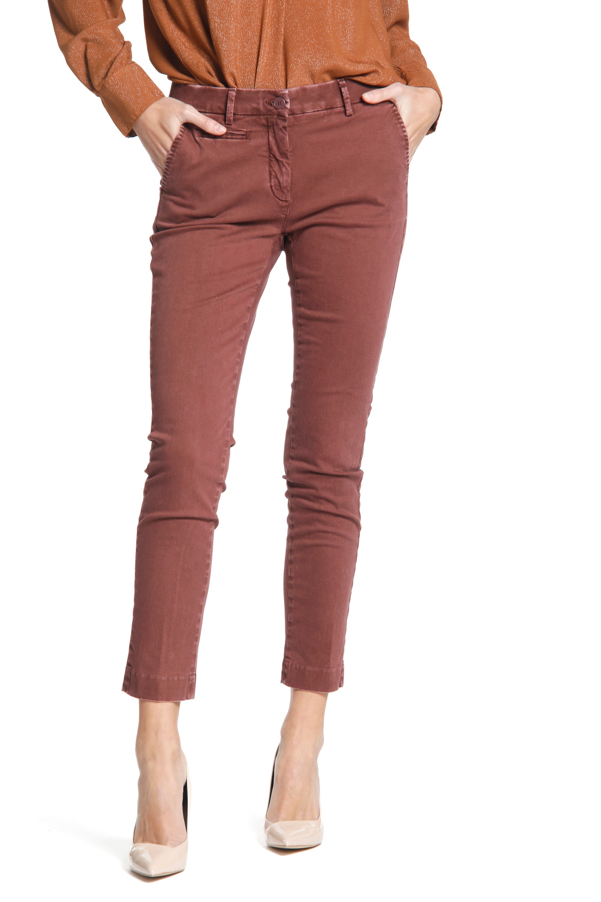 Immagine 1 di pantalone chino donna in raso color bordeaux modello New York Slim di Mason's