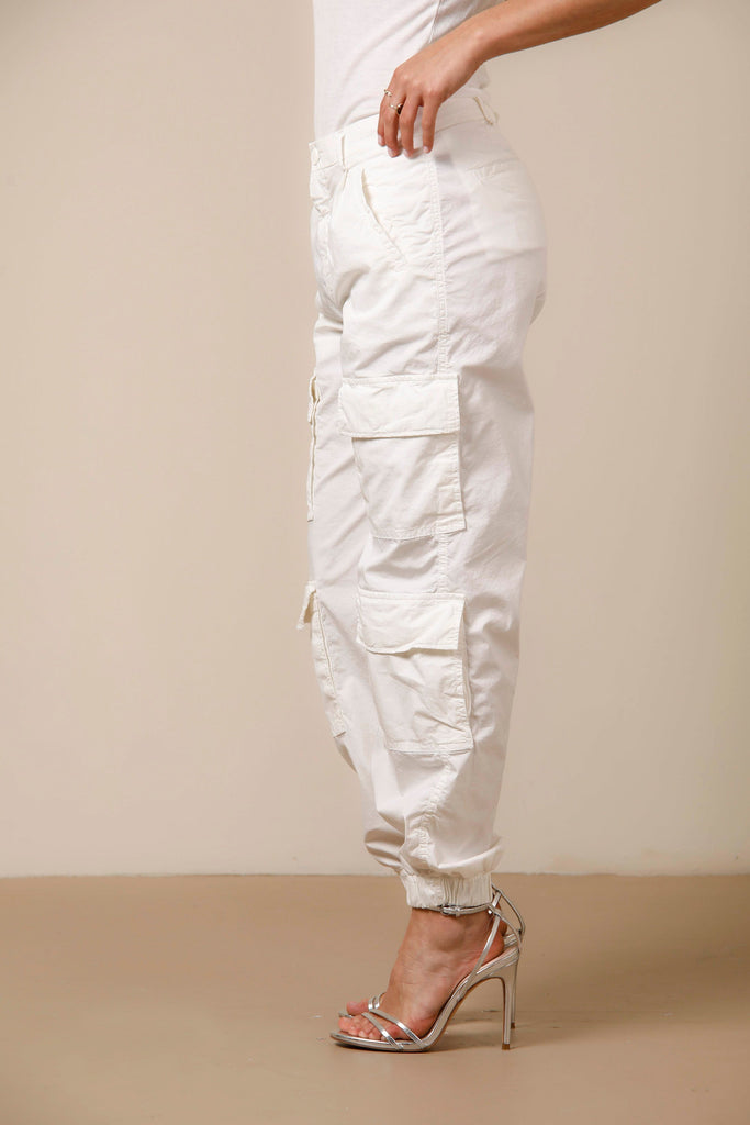Дамски панталон Evita Cargo от лимитирана серия от памук и найлон, редовен ①