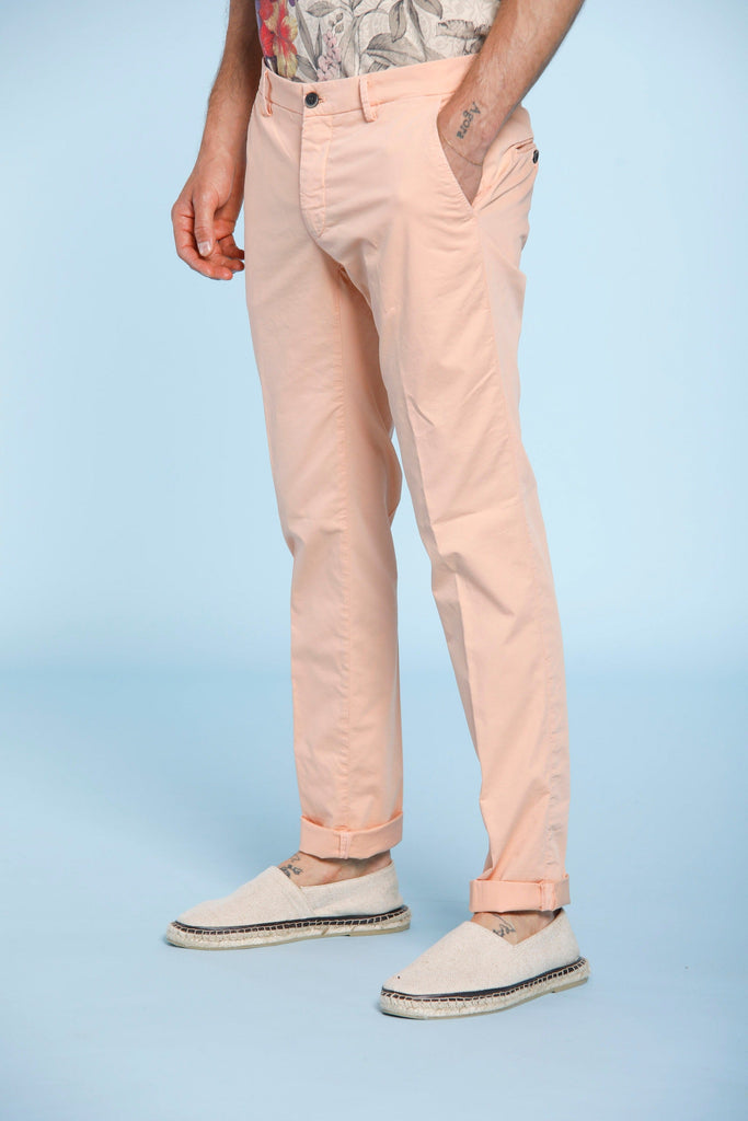 Мъжки панталони Milano Style от разтеглив габардин тип "чино" с изключително тясна кройка ①.