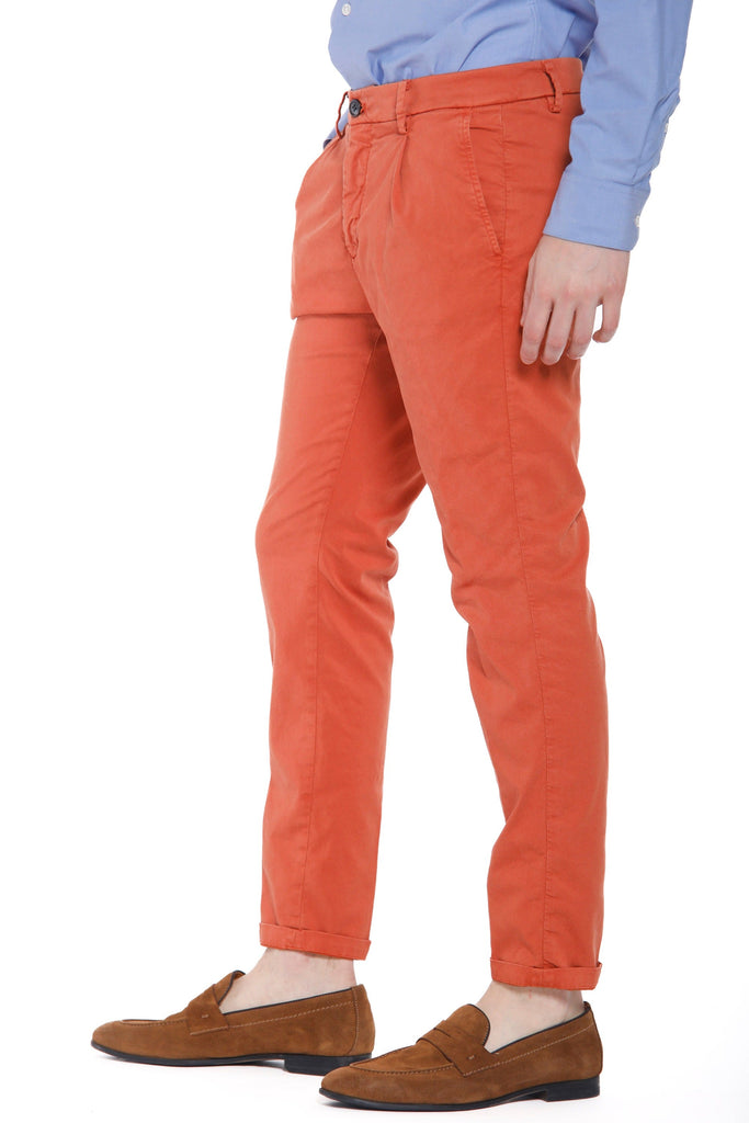 Мъжки панталон Osaka 1 Pinces от памук и тенсел с морковена кройка