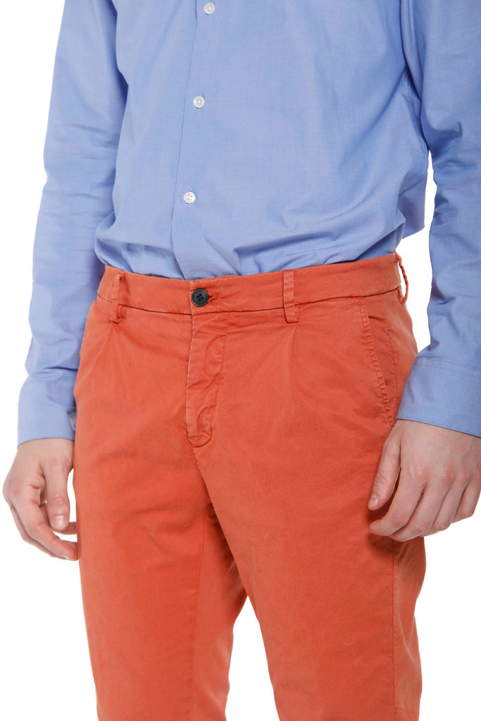 Мъжки панталон Osaka 1 Pinces от памук и тенсел с морковена кройка