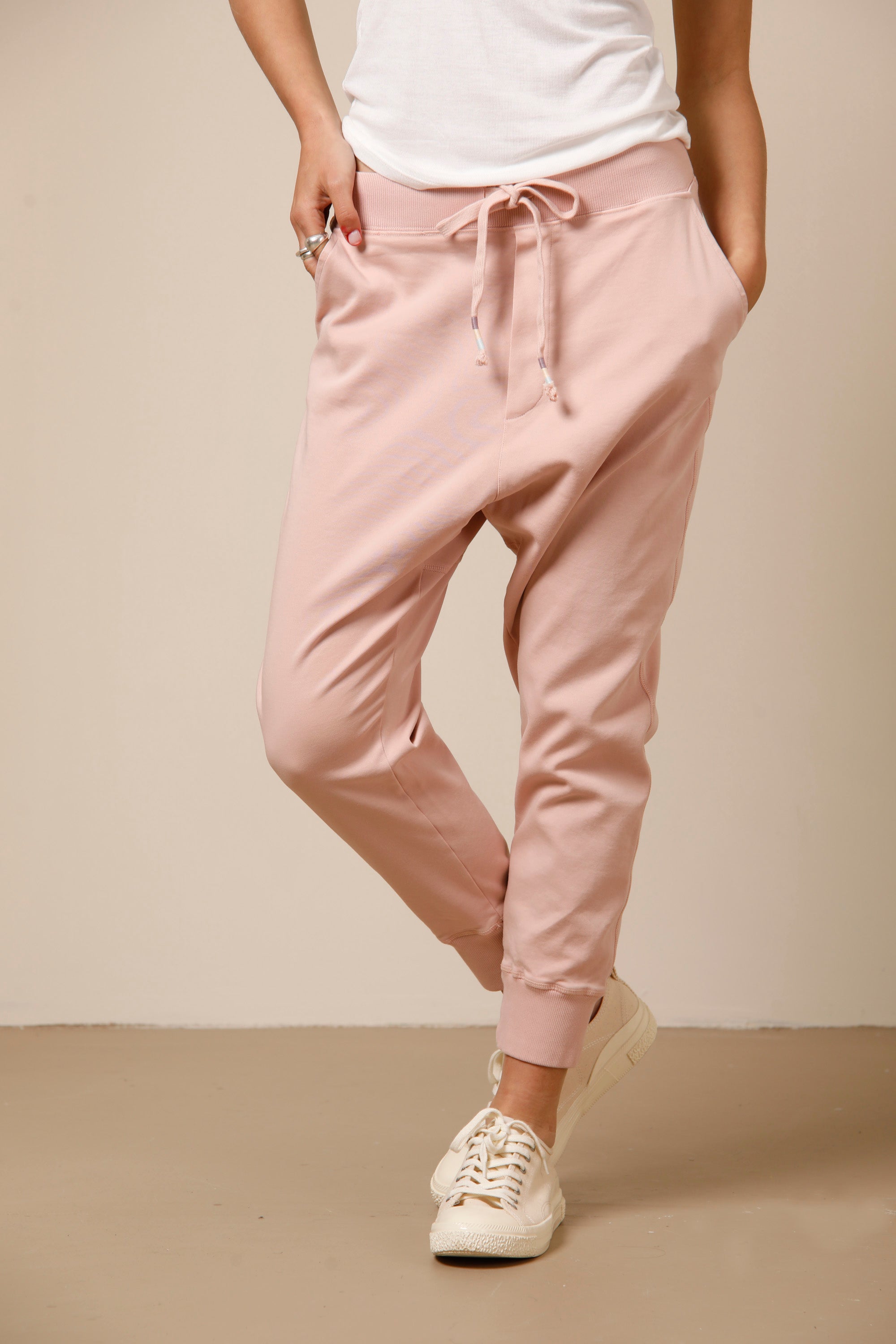 Malibu Jogger дамски чино панталони от джърси с корда, relaxed